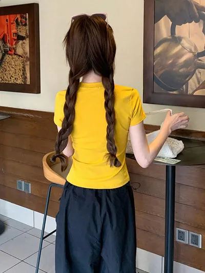 イエロー×大きめプリントがかわいい半袖グラフィックT