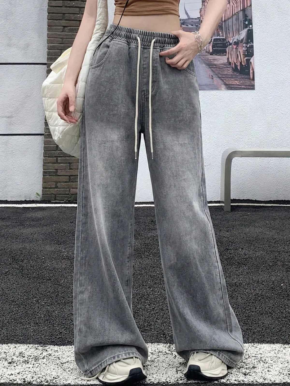 色落ちグレーがクールなゆるワイドスウェットパンツ