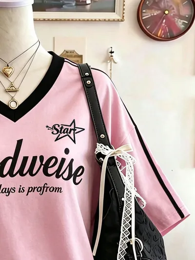 ピンク×黒ラインが映える スポーティ半袖Tシャツ