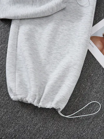 白グレーでラフ可愛い 襟付きトップス×裾しぼりパンツの上下セット